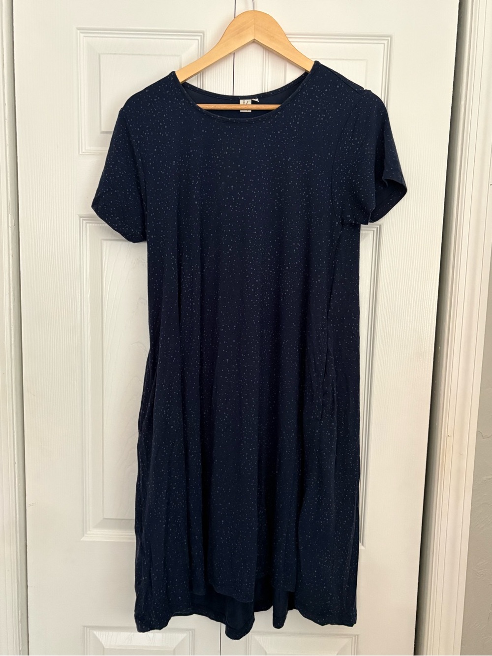 Casual Navy Short-Sleeve Midi Dress